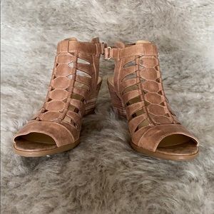 NWOT Naturalizer Talan Stacked Heel Sandal 10M